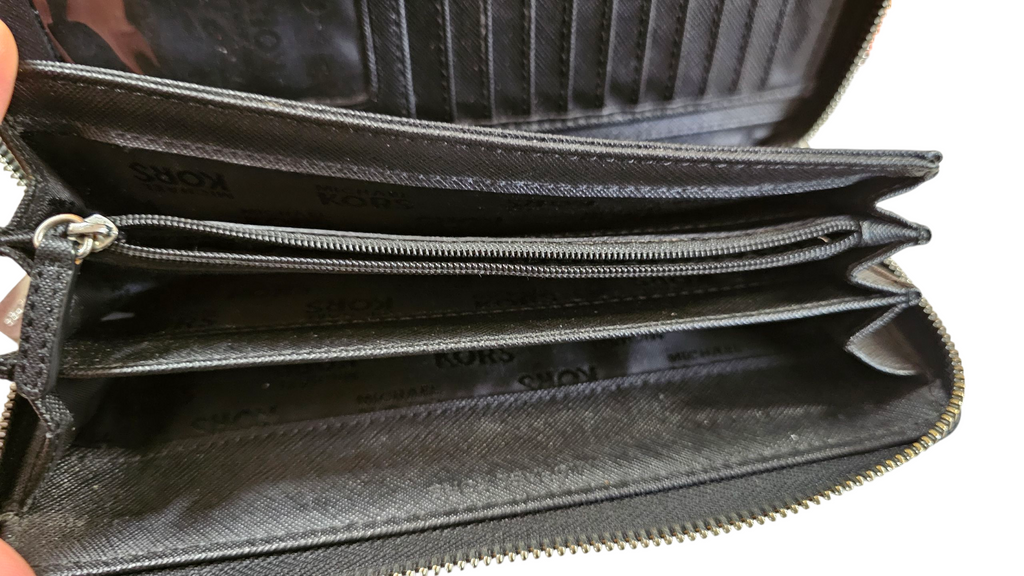 Michael Kors Leather Long Zippy Wallet Black