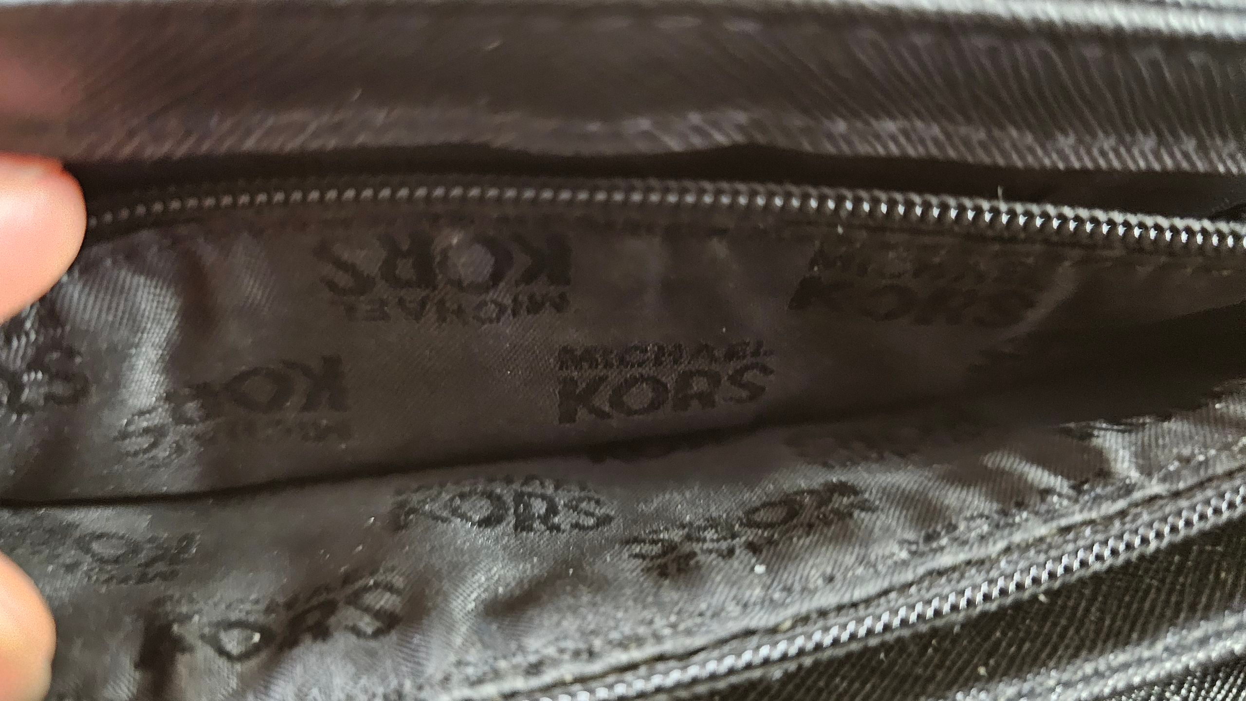 Michael Kors Leather Long Zippy Wallet Black