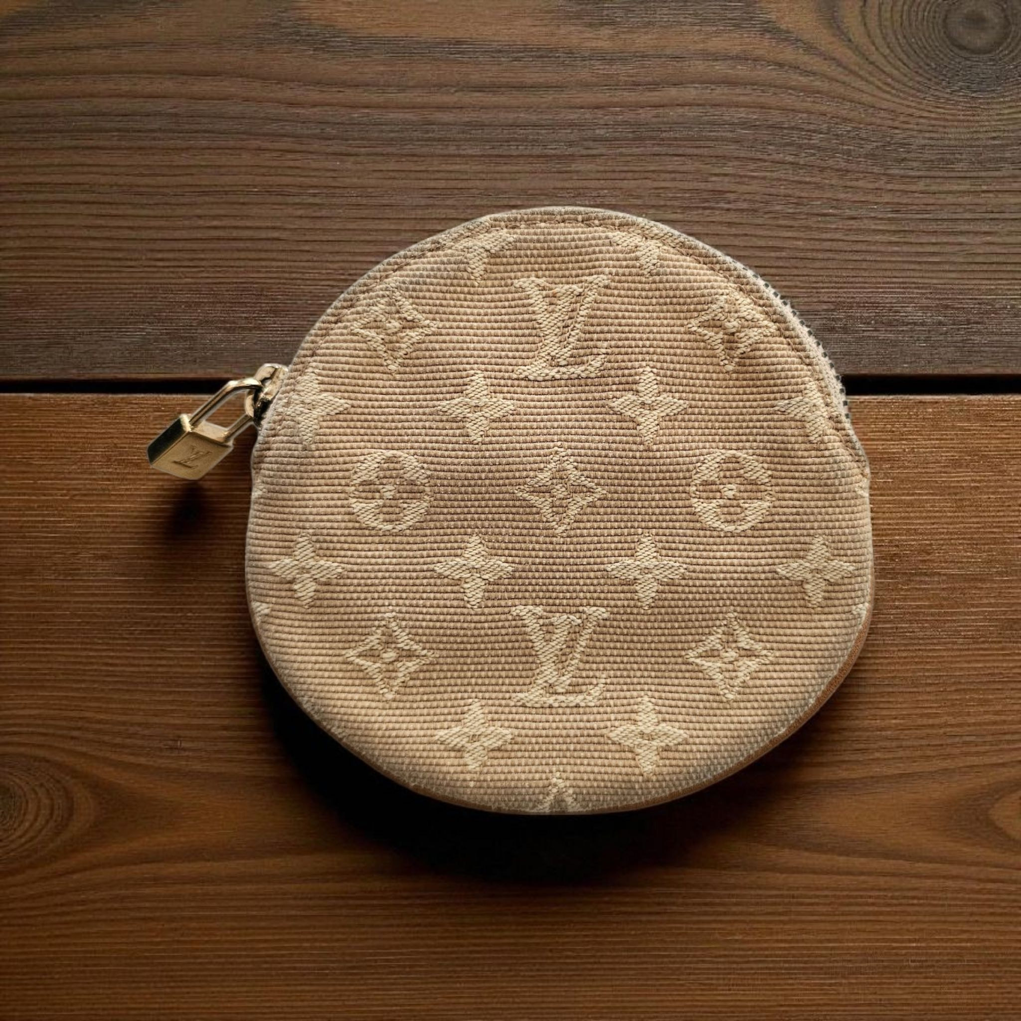 Louis Vuitton Limited Edition Mini Lin Coin Pouch Khaki Color